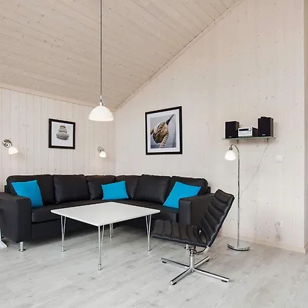 Retreat In Grobenbrode With Fireplace Feriehus Großenbrode