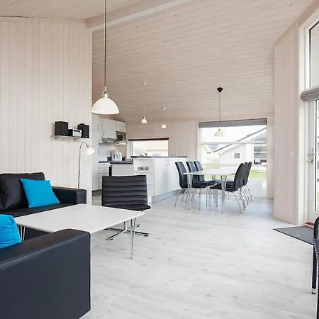 Retreat In Grobenbrode With Fireplace Feriehus Großenbrode